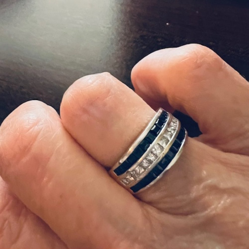Ladies SAPPHIRE AND DAIMOND BAND RING